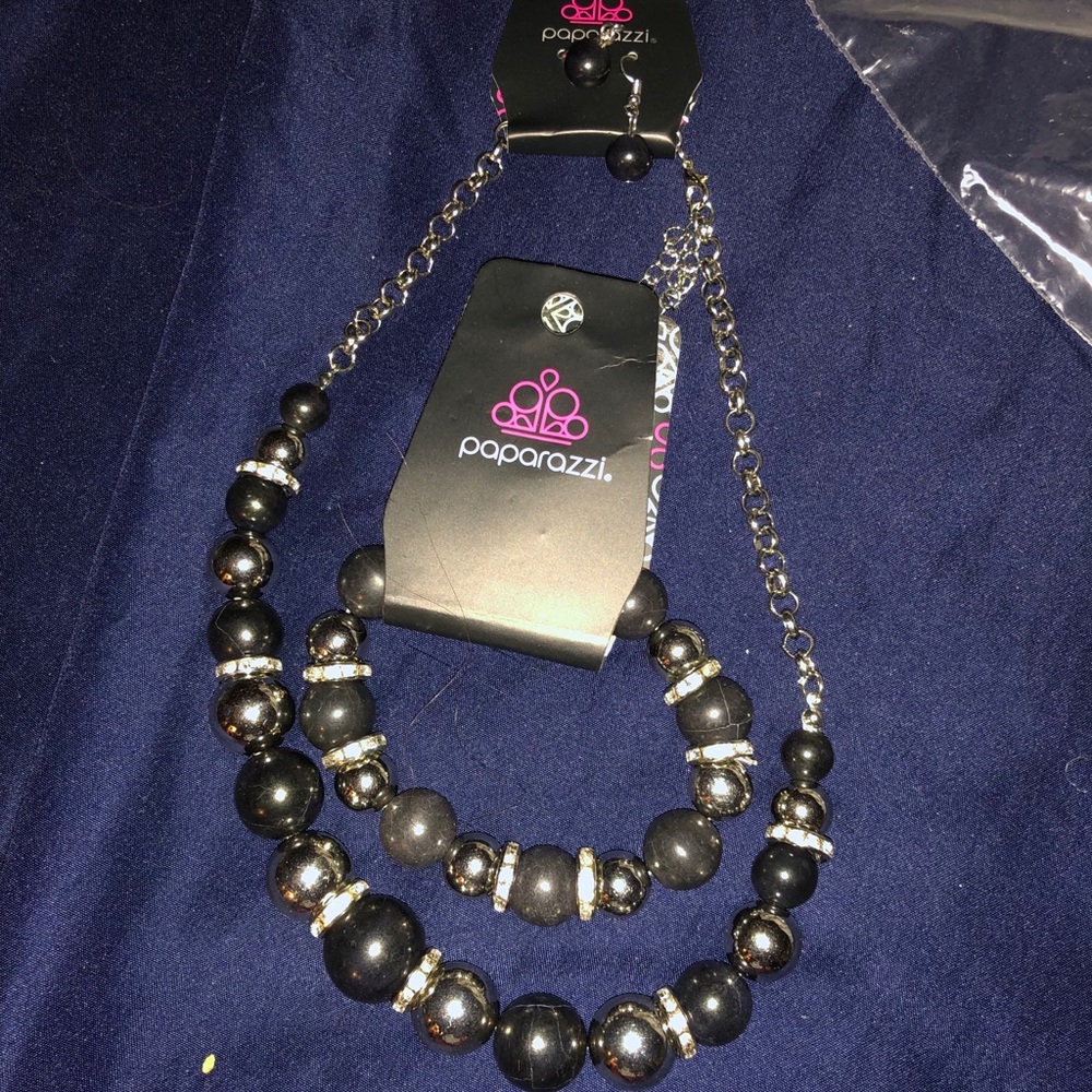 Paparazzi jewelry 4$ each sets not sold separately